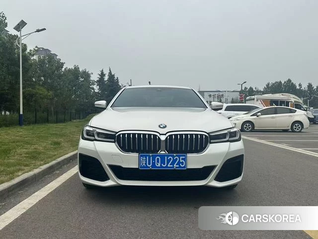 BMW 5 series 2021 Белый из Китая, фото 2