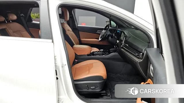 Kia Sportage 5th Generation 2023 Белый из Кореи, фото 2