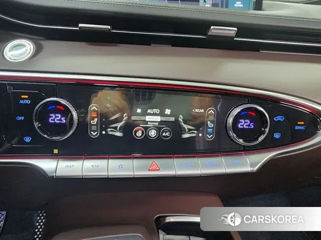 Genesis GV70 2024 Белый из Кореи, фото 2
