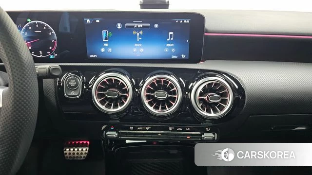 Mercedes-Benz A-Class W177 2025 Белый из Кореи, фото 2