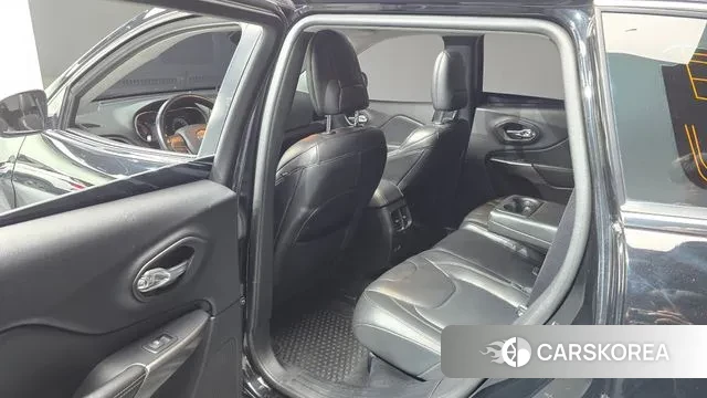 Jeep Cherokee (KL) 2021 Черный из Кореи, фото 2