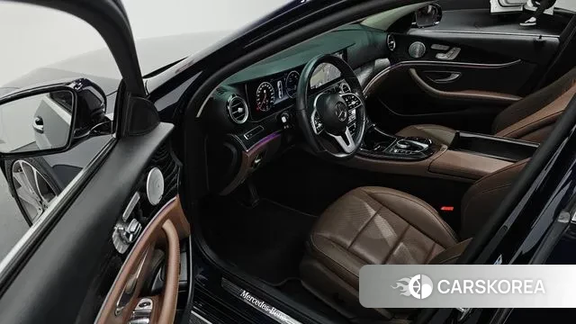 Mercedes-Benz E-Class W213 2019 Синий из Кореи, фото 2