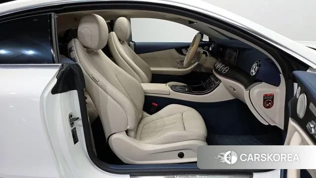 Mercedes-Benz E-Class W213 2023 Белый из Кореи, фото 2