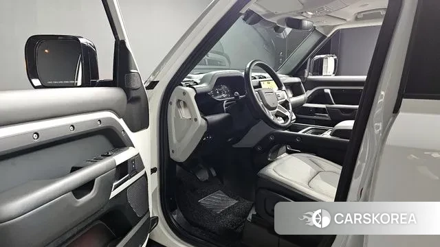 Land Rover Defender (L663) 2023 Белый из Кореи, фото 2