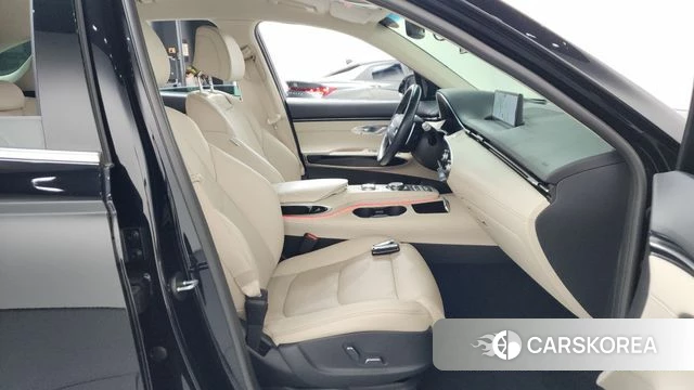 Genesis GV70 2021 Черный из Кореи, фото 2