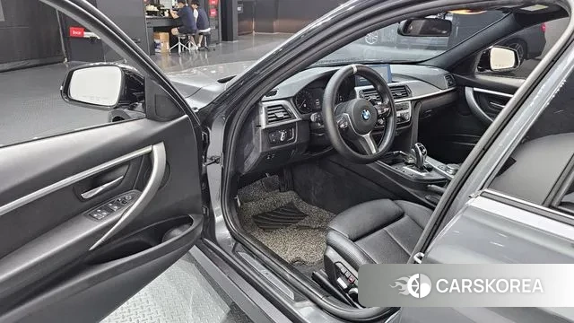 BMW 3 Series (F30) 2018 Серый из Кореи, фото 2