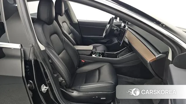 Tesla Model 3 2020 Черный из Кореи, фото 2