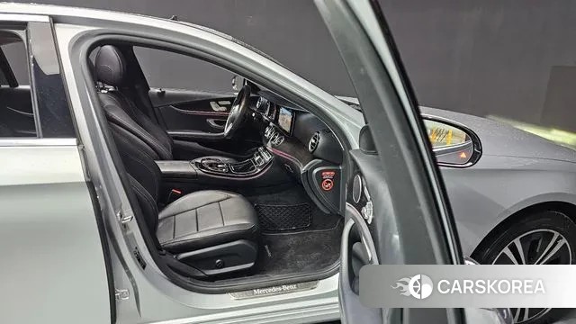 Mercedes-Benz E-Class W213 2020 Серебряный из Кореи, фото 2