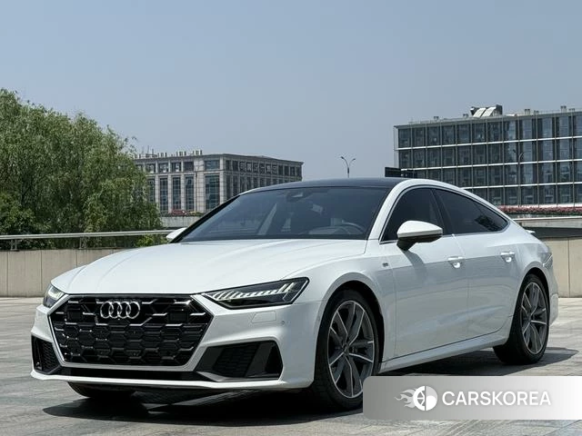 Audi A7 2024 Белый из Китая, фото 2