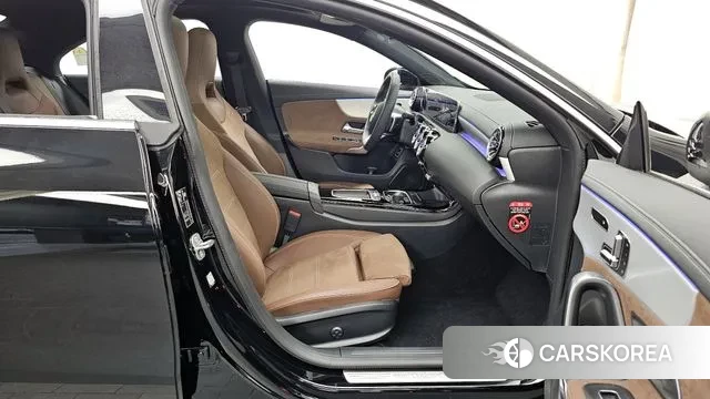 Mercedes-Benz CLA-Class C118 2025 Черный из Кореи, фото 2