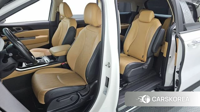 Kia Carnival 4th generation 2021 Белый из Кореи, фото 2