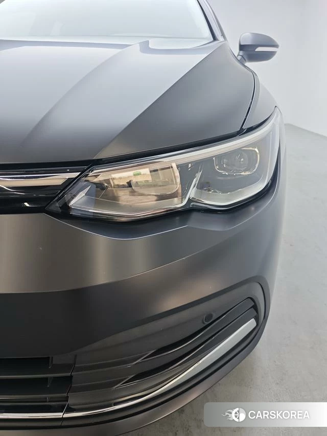 Volkswagen Golf 2022 Темно-серый из Китая, фото 2