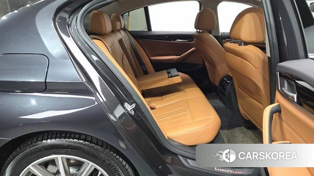 BMW 5 Series (G30) 2018 Серый из Кореи, фото 2