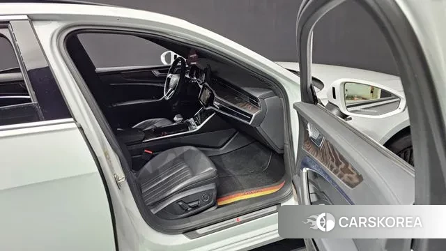 Audi A6 (C8) id 2902326 из Кореи 2