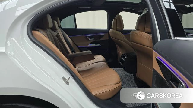 Mercedes-Benz E-Class W214 2025 Белый из Кореи, фото 2