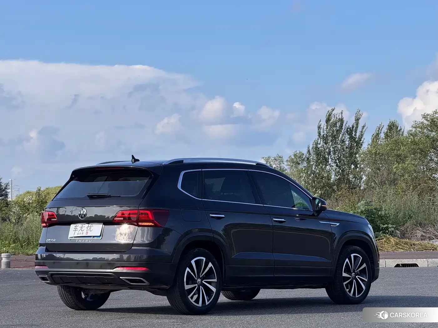 Volkswagen Tharu 2022 Silver/gray из Китая, фото 2