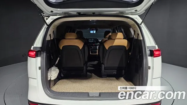 Kia Carnival 4th generation 2023 Белый из Кореи, фото 2