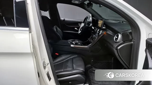 Mercedes-Benz GLC-Class X253 2019 Белый из Кореи, фото 2