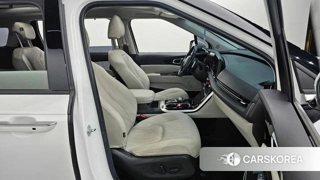 Kia Carnival 4th generation 2023 Белый из Кореи, фото 2