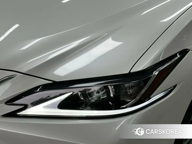 Lexus ES 2021 Белый из Китая, фото 2