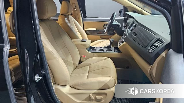 Kia The New Carnival 2018 Черный из Кореи, фото 2