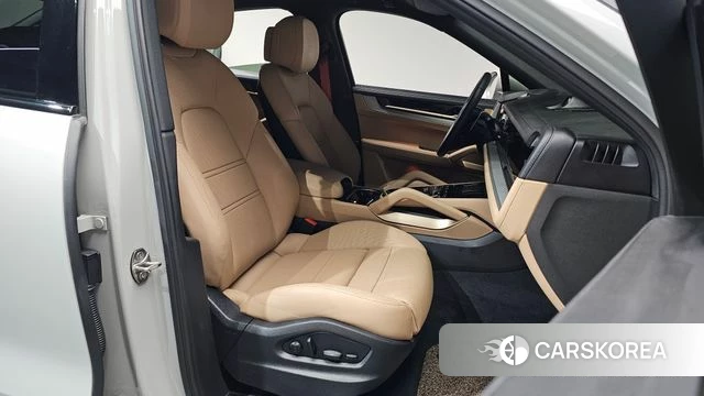 Porsche Cayenne (PO536) 2023 Серебристо-серый из Кореи, фото 2