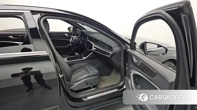 Audi A6 (C8) 2022 Черный из Кореи, фото 2