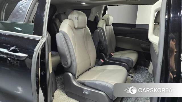 Kia The New Carnival 4th Generation 2024 Черный из Кореи, фото 2