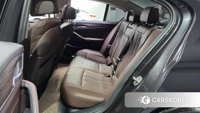 BMW 5 Series (G30) 2020 Серый из Кореи, фото 2