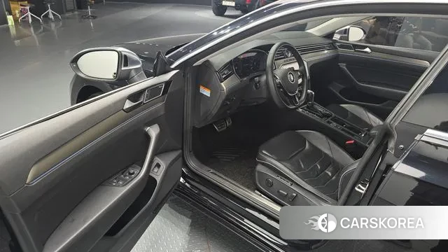 Volkswagen Arteon 2019 Черный из Кореи, фото 2