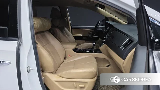 Kia The New Carnival 2018 Белый из Кореи, фото 2