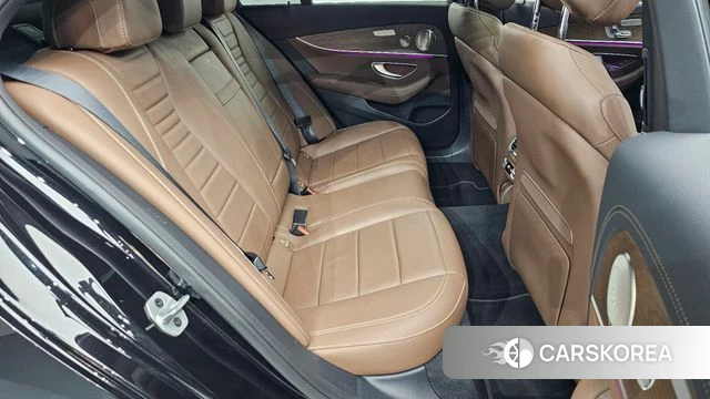 Mercedes-Benz E-Class W213 2021 Черный из Кореи, фото 2