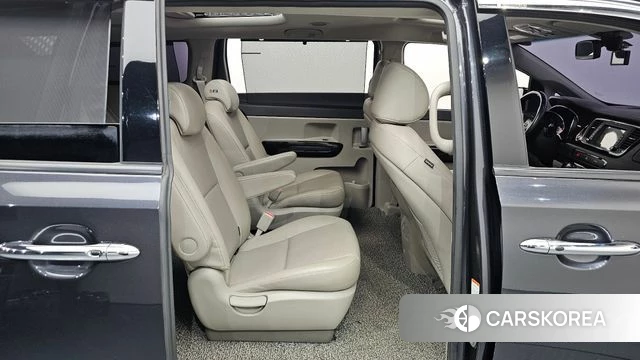 Kia The New Carnival 2018 Серый из Кореи, фото 2