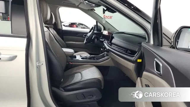 Kia The New Carnival 4th Generation 2024 Серебристо-серый из Кореи, фото 2