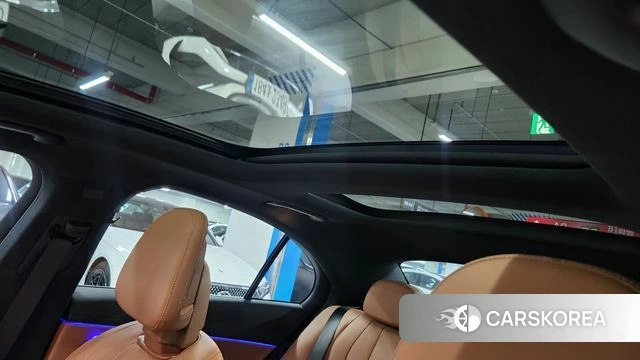 Mercedes-Benz E-Class W214 2026 Белый из Кореи, фото 2