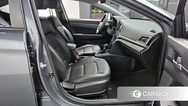 Hyundai Avante AD 2018 Серый из Кореи, фото 2