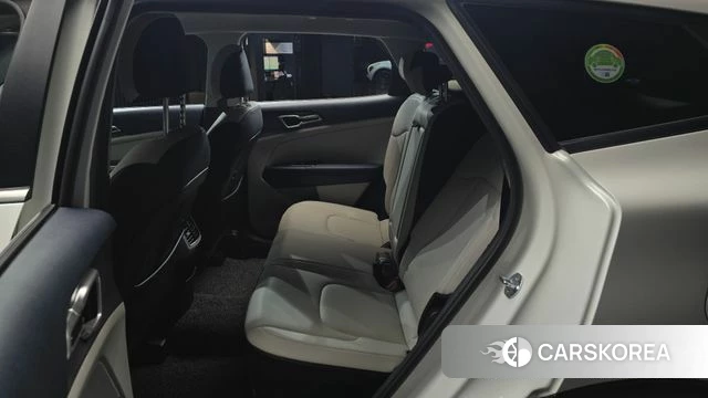 Kia Sportage 5th Generation Hybrid 2022 Белый из Кореи, фото 2