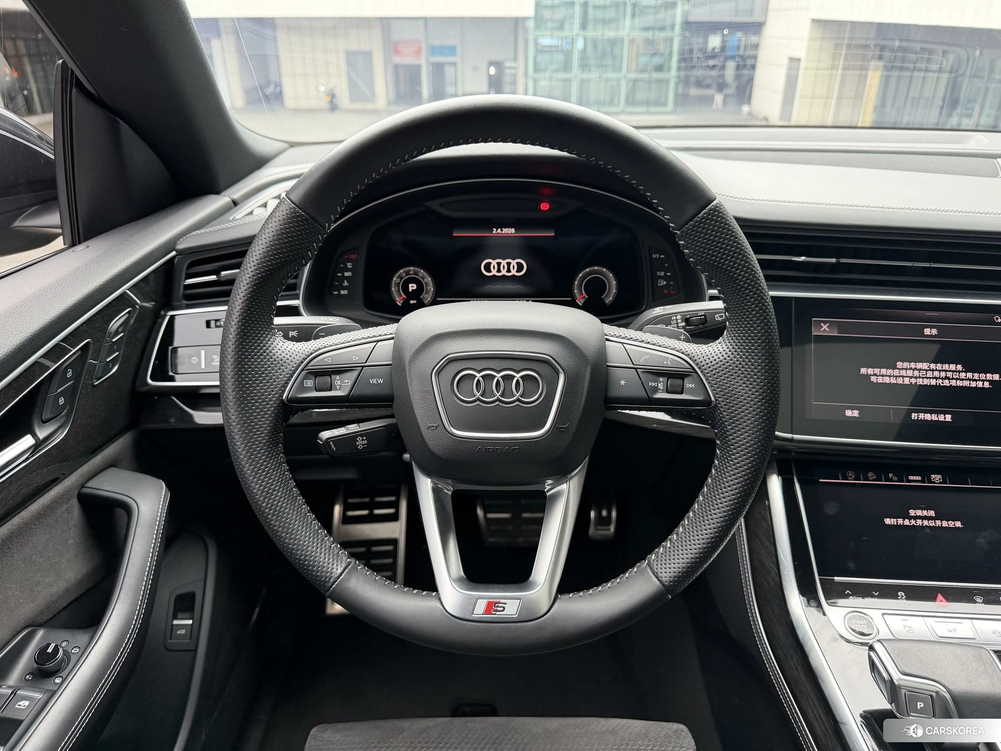 Audi Q8 2020 Черный из Китая, фото 2