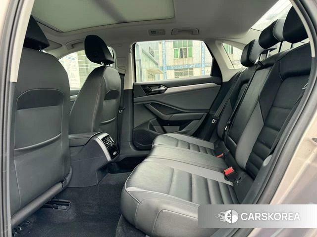 Volkswagen Sagitar 2021 Коричневый из Китая, фото 2