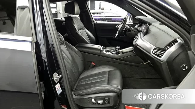 BMW X6 (G06) 2023 Черный из Кореи, фото 2