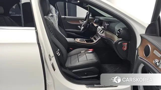 Mercedes-Benz E-Class W213 2020 Белый из Кореи, фото 2