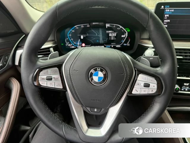 BMW 5 Series (G30) 2022 Серый из Кореи, фото 2
