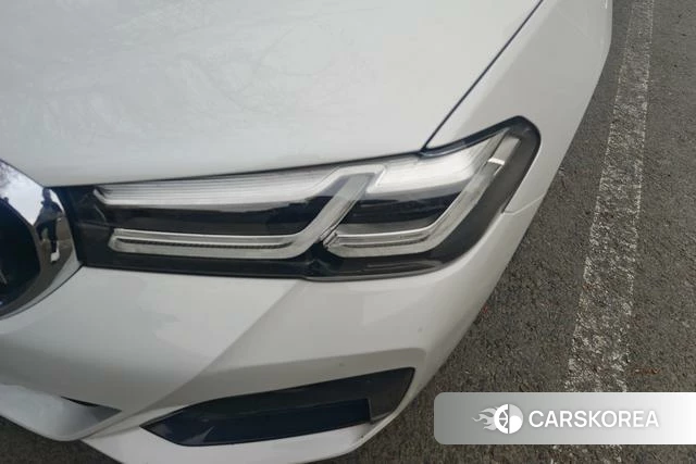 BMW 5 series PHEV 2022 Белый из Китая, фото 2