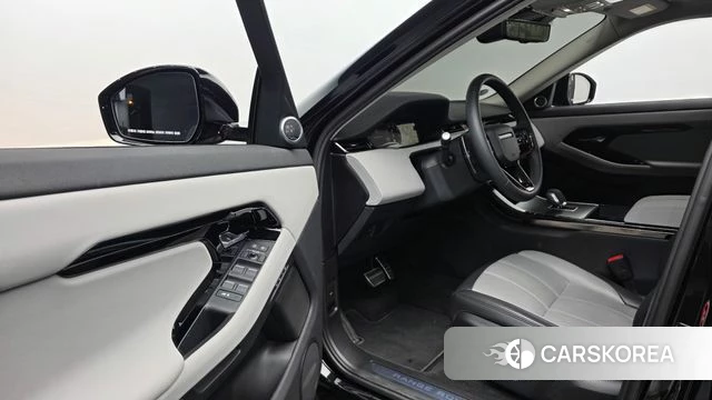 Land Rover Range Rover Evoque 2nd Generation 2024 Черный из Кореи, фото 2