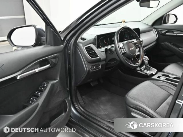 Kia The New Seltos 2023 Серый из Кореи, фото 2