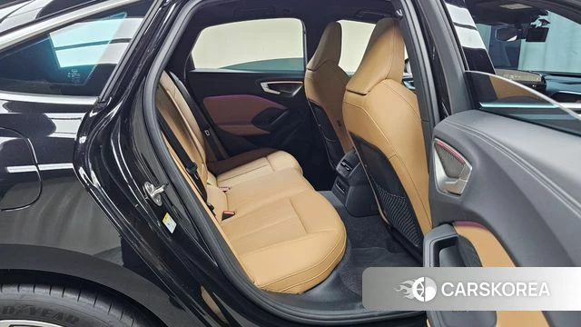 Audi A5 (B10) 2025 Черный из Кореи, фото 2