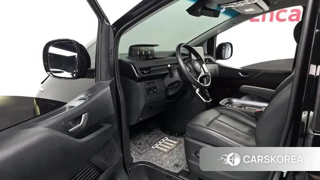 Hyundai Staria 2025 Черный из Кореи, фото 2