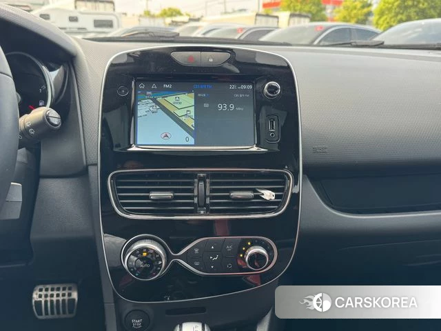 Renault Korea (Samsung) Clio 2019 Красный из Кореи, фото 2