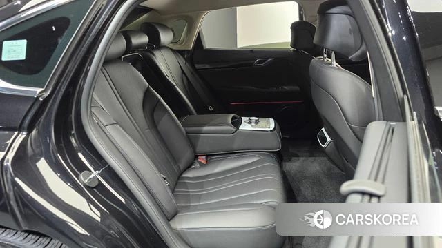 Genesis G80 (RG3) 2026 Черный из Кореи, фото 2