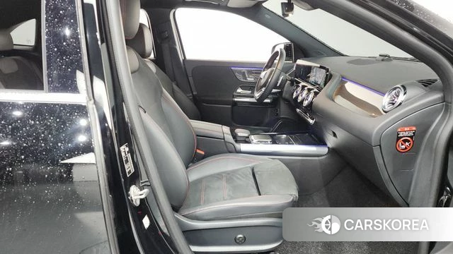 Mercedes-Benz GLA - Class H247 2021 Черный из Кореи, фото 2